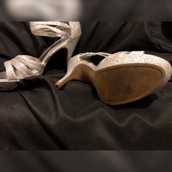 Kenneth Cole Unlisted Hour of Essence shoe  sz11 - Picture 3 of 4